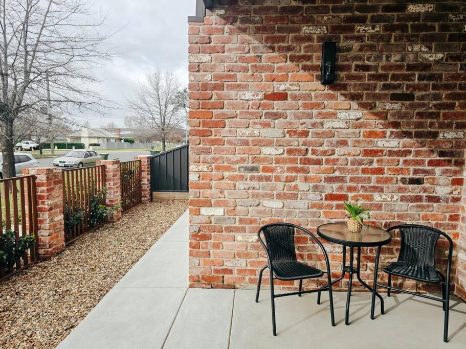 Stylish Stay 4Br Central Wagga Wagga Wagga Exterior photo